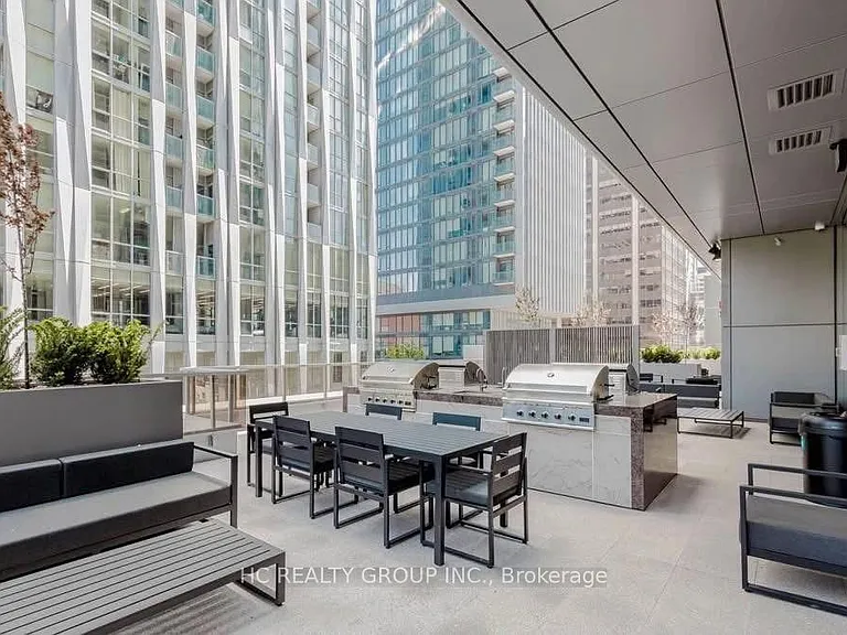 11 Yorkville Ave E #1412 — Photo 9