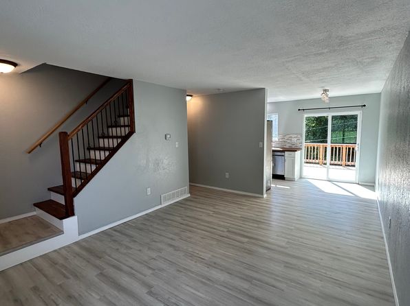 136 Vickie Lynn Ln #C