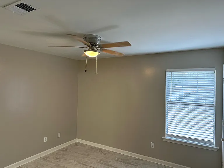 2118 E Parkway St — Photo 9