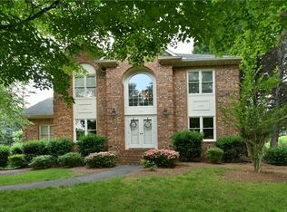 5317 Fairburn Dr, Winston Salem, NC 27106
