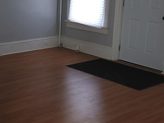 3rd image of 1225 S Main St