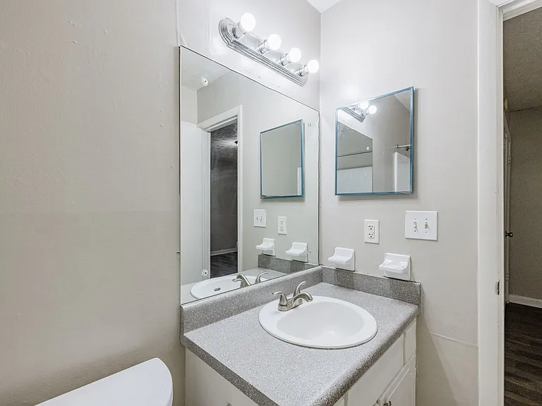 Premier Club Living Apartments in Union City, GA | Spacious Pet-Friendly Apartments Near I-85 — Photo 37