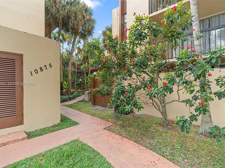 10875 SW 112th Ave #114 — Photo 32