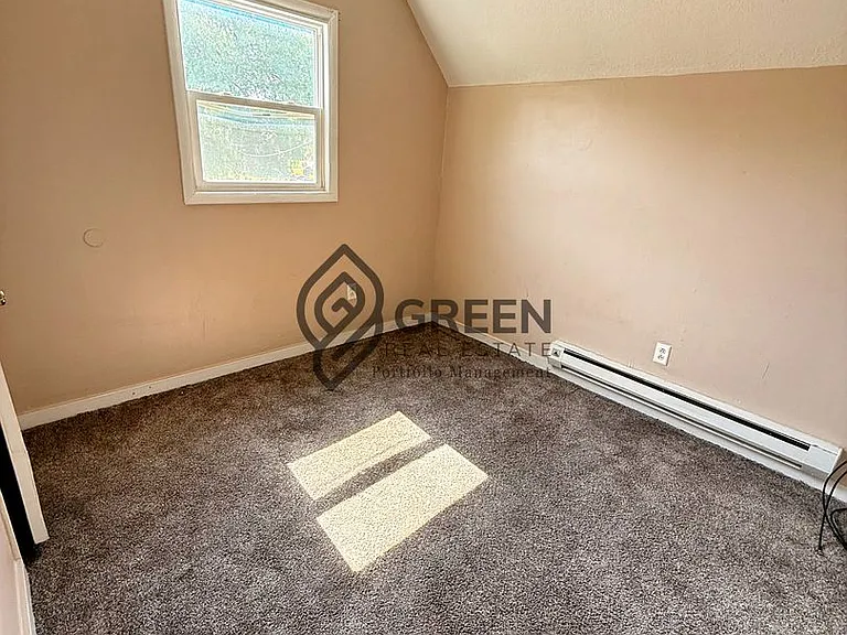 294 N Greenwood Ave — Photo 5