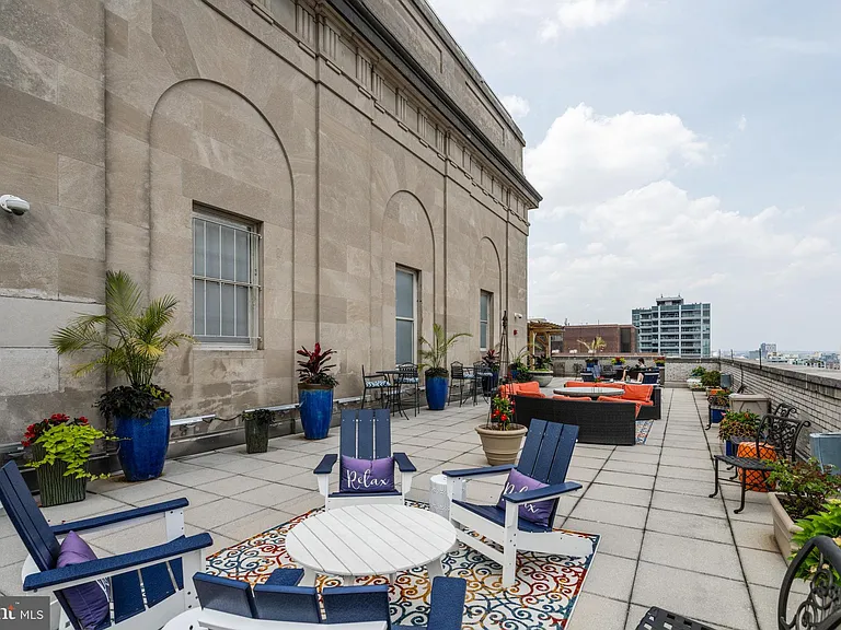 1600 Arch St #812 — Photo 17