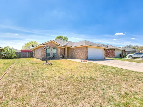 1749 Louise Dr, San Angelo, TX 76901