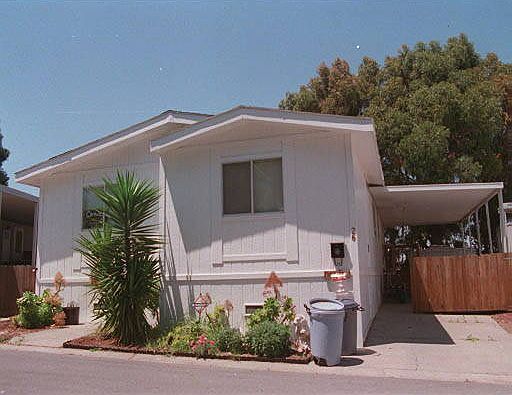 1st image of 26 Thelma Dr Unit 26