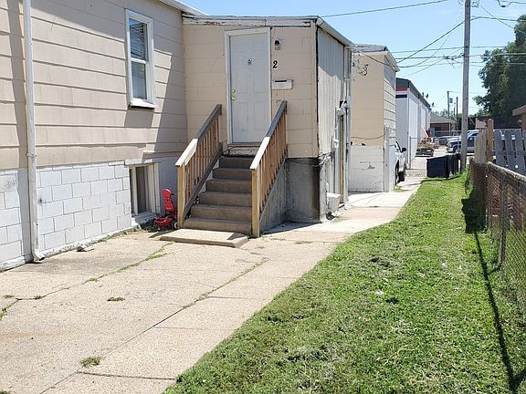 2nd image of 1607 Avenue B APT 6