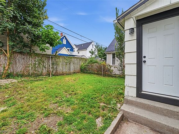 4th image of 6003 Ellen Ave