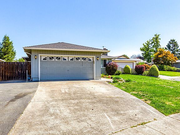 3rd image of 3108 Circlewood Dr