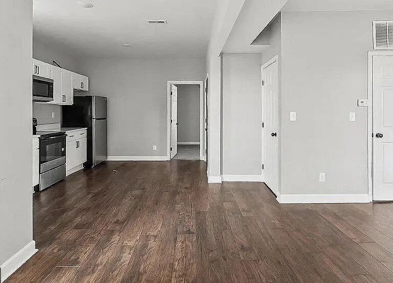 2301 Whittier Ave #2 — Photo 6
