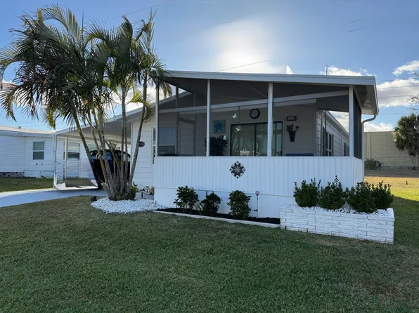 5620 Axminster Dr, Sarasota, FL 34241