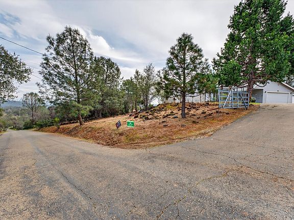 5th image of 3940 Pineoakyo Ct