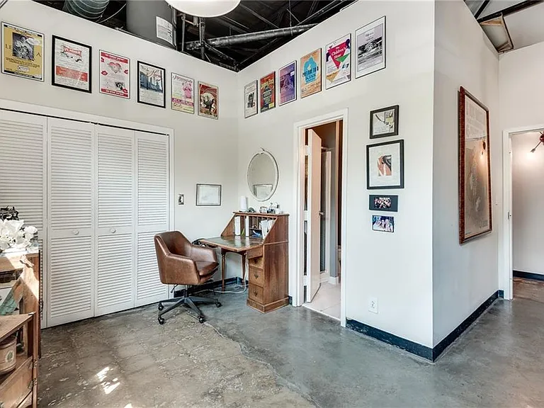5200 Peachtree Rd #1101 — Photo 13