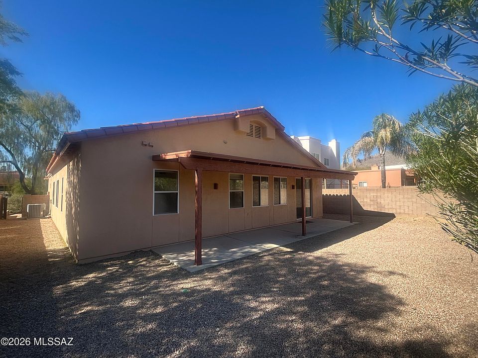 2nd image of 6476 N Shadow Bluff Dr
