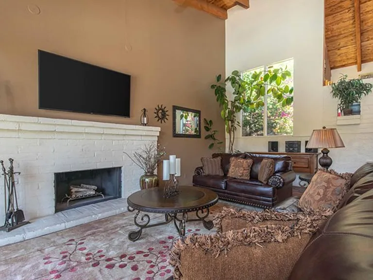 Casas Adobes Apartments — Photo 11