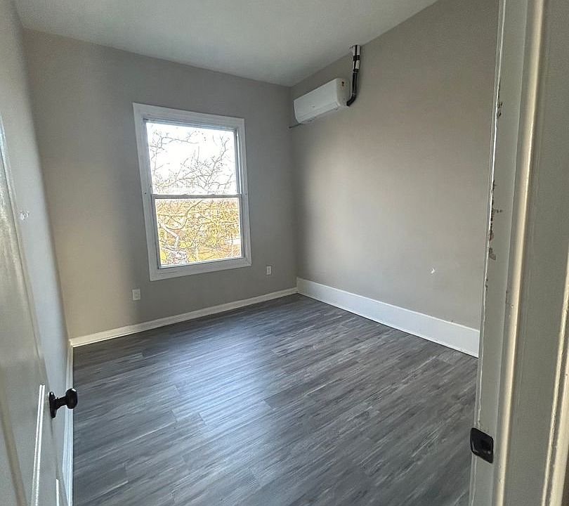 2nd image of 1222-1230 1st Ave #1224A