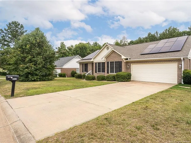 402 Roundtree Dr — Photo 41
