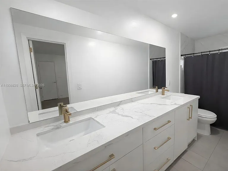 5416 Jefferson St — Photo 3