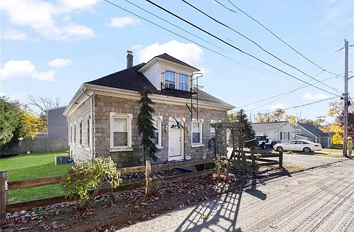 25 Kiley St #2 Photo 1