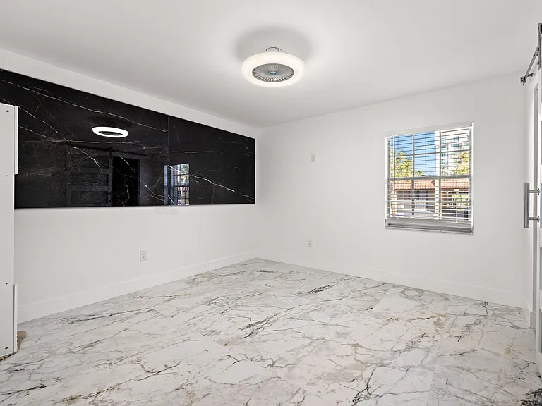106 Alameda Ct #240 — Photo 19