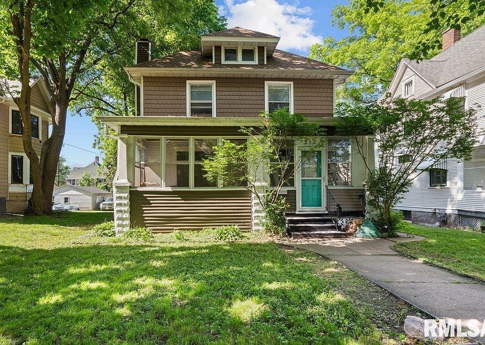 1st image of 212 E Denison Ave