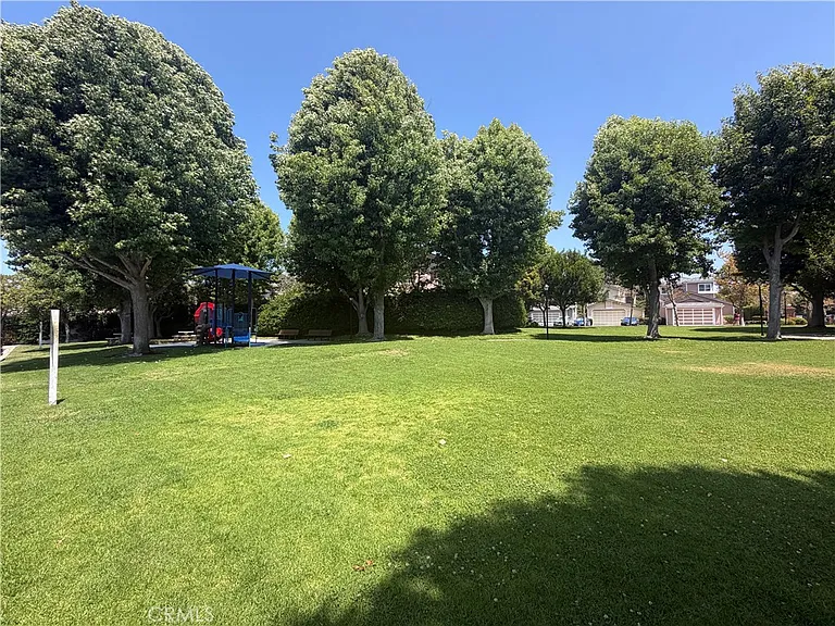2664 Woodbury Dr — Photo 50