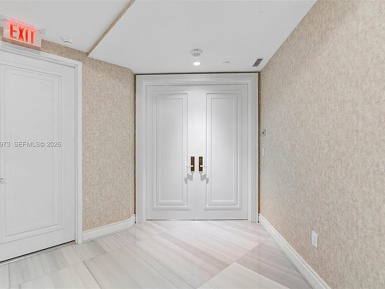 17901 Collins Ave #902 — Photo 2