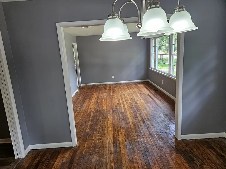 1609 Lake Dr NE — Photo 8