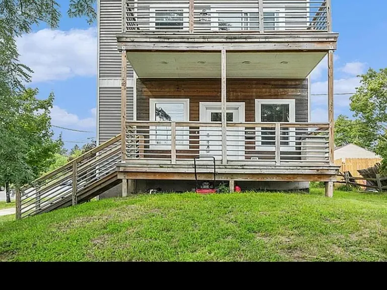 1127 Race St NE — Photo 10