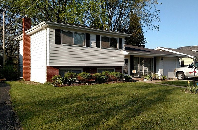 1st image of 2637 Varonen Ave