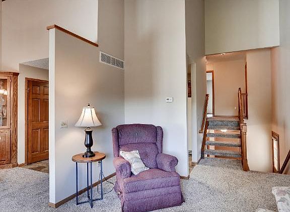 5th image of 4857 Orchid Ln N