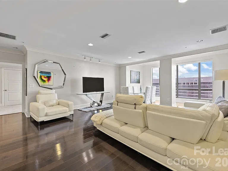 222 S Caldwell St #1601 — Photo 7