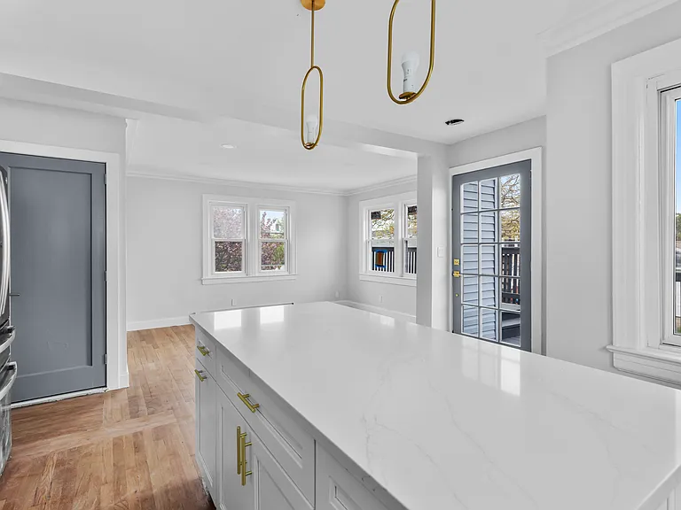 119 Belmont Ave — Photo 4