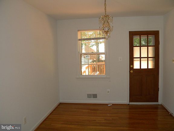 5th image of 640 Blossom Dr
