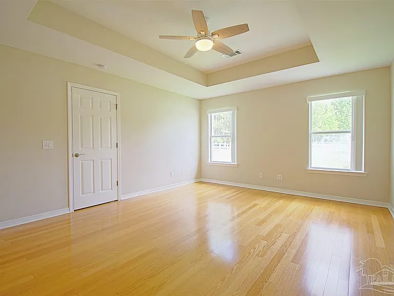 100 Mount Pilot St — Photo 13