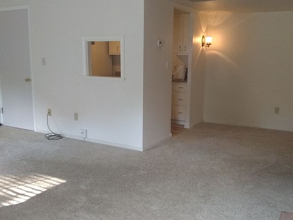 4th image of 7055 Carriage Hill Dr APT 104