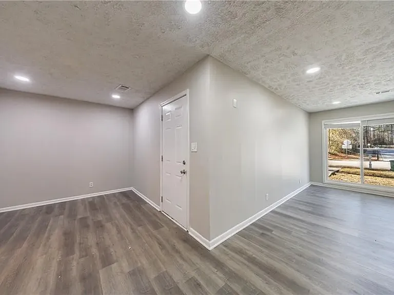 779 Amber Pl NW — Photo 15