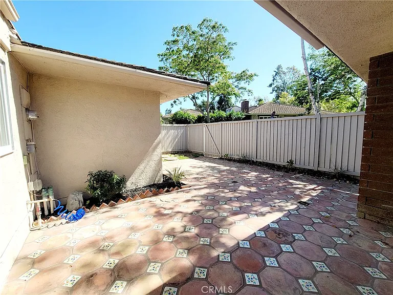 5155 Thorn Tree Ln — Photo 17