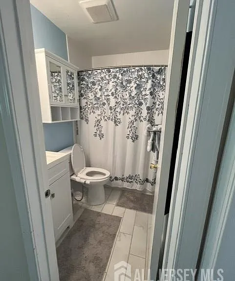 702 Jacob Ct — Photo 9