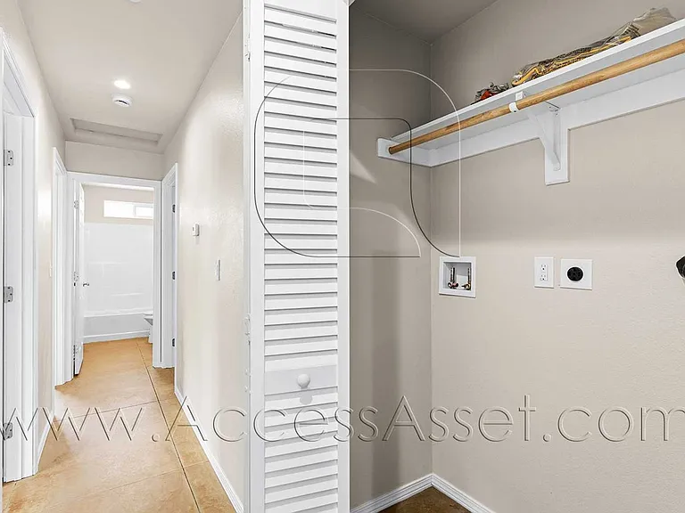 33296 Case St — Photo 16
