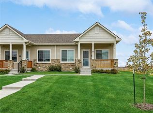9824 Regatta Ln, Johnston, IA 50131