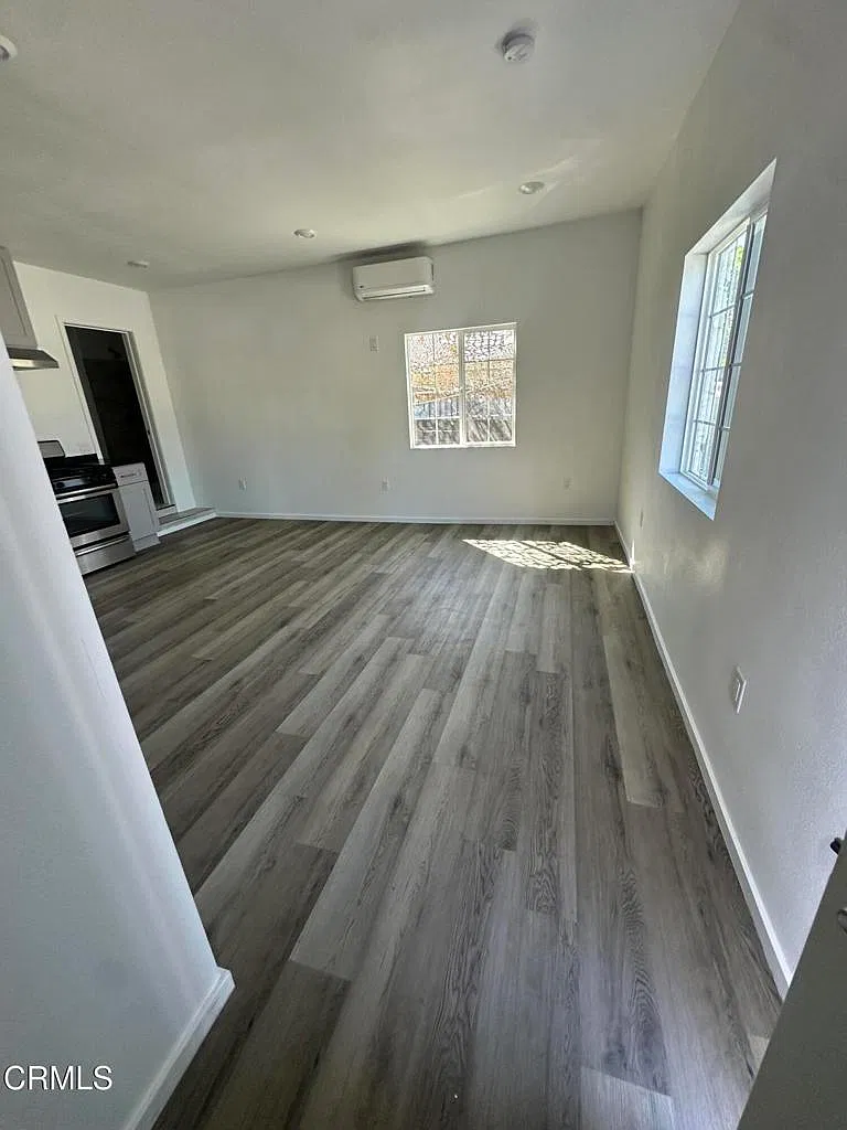Studio, 1.0 bath, 450 sqft, $1,625 — Photo 1