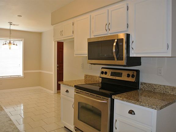 4th image of 7644 Ivy Hollow Dr