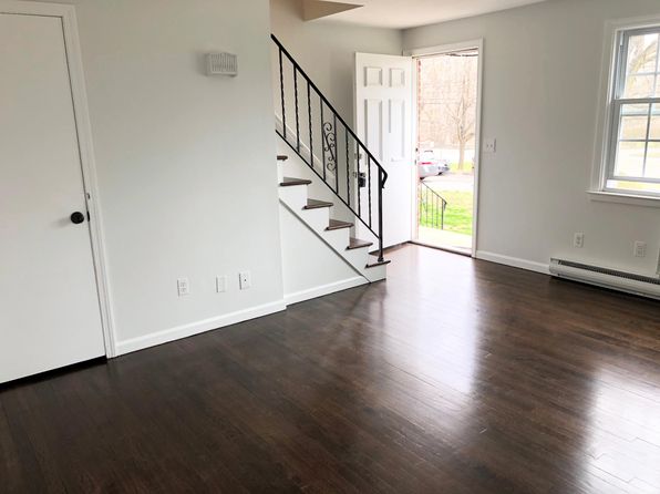 1784 Foxon Rd APT 1A