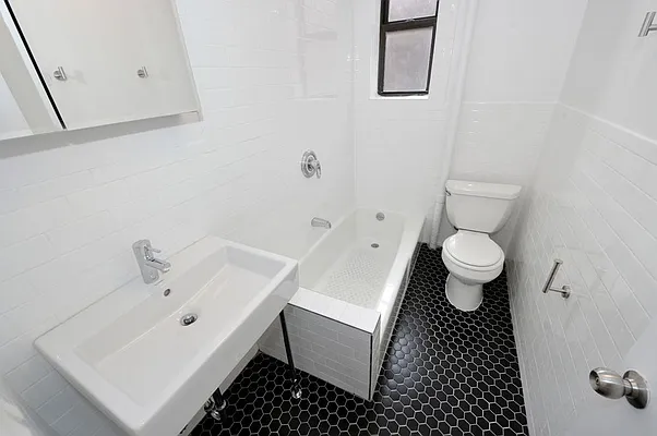 Rented by Aether Property Group | media 15