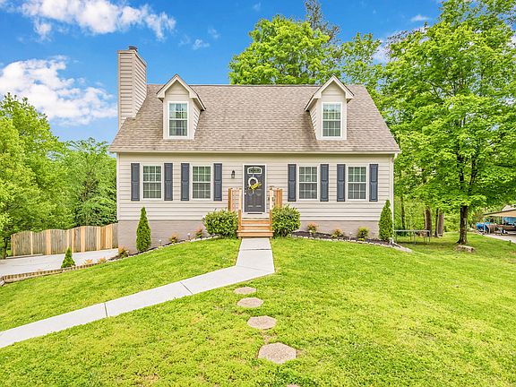 2nd image of 4818 Camby Ln