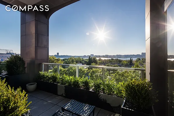 Rented by Compass | media 10