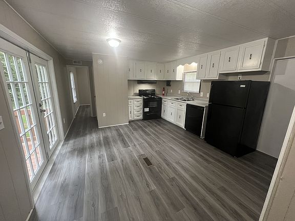 2nd image of 168 Birchwood Pl