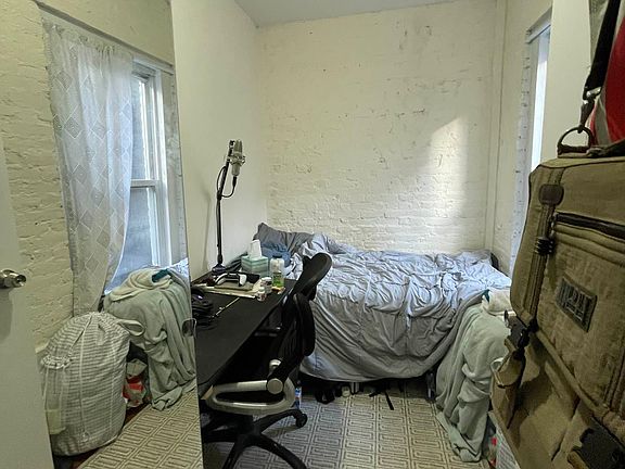 3rd image of 522 E 11th St #9
